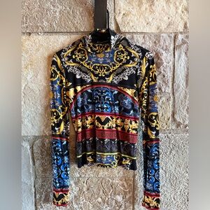 Alice + Olivia Baroque-Print Mock Neck Long Sleeve Top in Black and Gold